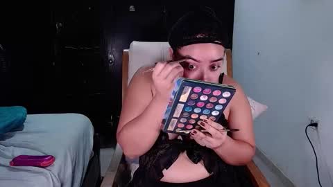 Snapshot of babby_swet chatting on 10/26/25, 12:11 babby_swet online show from 10/26/25, 12:11