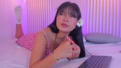 Snapshot of babe_katty chatting on 01/15/26, 12:32 Katty online show from 01/15/26, 12:32