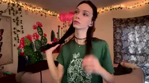 Snapshot of babiifern chatting on 01/10/25, 01:31 Fern Browning online show from 01/10/25, 01:31