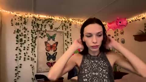 Snapshot of babiifern chatting on 01/11/25, 02:41 Fern Browning online show from 01/11/25, 02:41