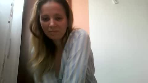 Snapshot of baby_blondee chatting on 10/30/25, 11:44 Baby Blonde online show from 10/30/25, 11:44
