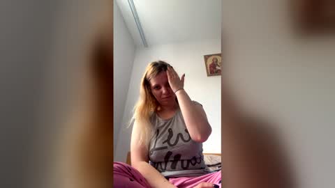 Baby Blonde online show from 04/12/26, 11:48