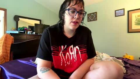 blue online show from 04/08/26, 08:42