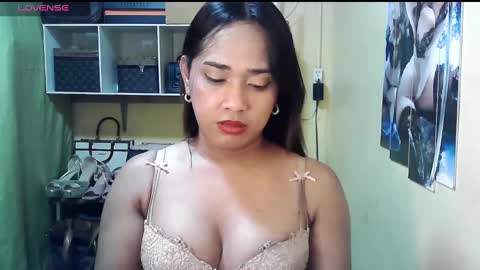 cassandra online show from 01/06/25, 12:46