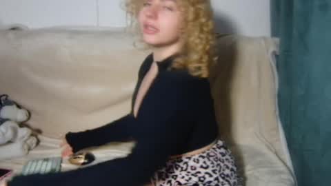 Snapshot of baby_doll91 chatting on 02/18/25, 06:47 Babby Doll online show from 02/18/25, 06:47