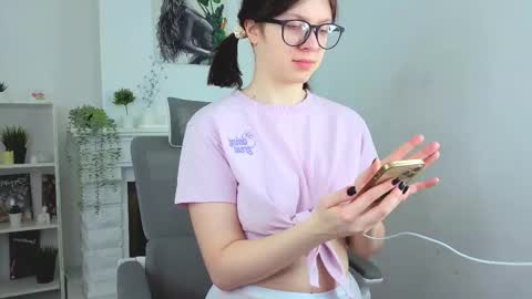 Evalena maybe just Eva online show from 02/10/26, 09:02