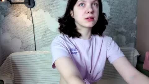 Evalena maybe just Eva online show from 03/22/26, 05:00