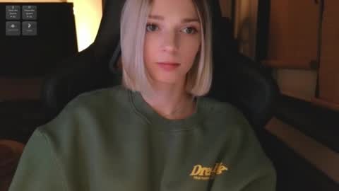 Snapshot of baby_gopn1k chatting on 10/28/25, 02:53 baby gopn1k online show from 10/28/25, 02:53