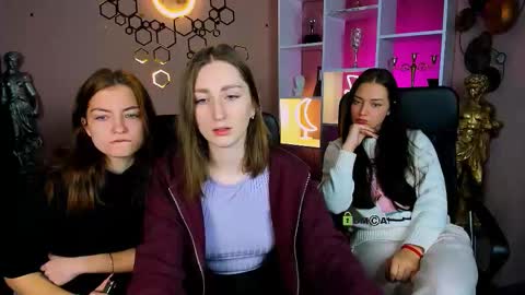 baby online show from 12/22/25, 07:05