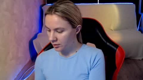 baby_kitte online show from 04/14/26, 03:12