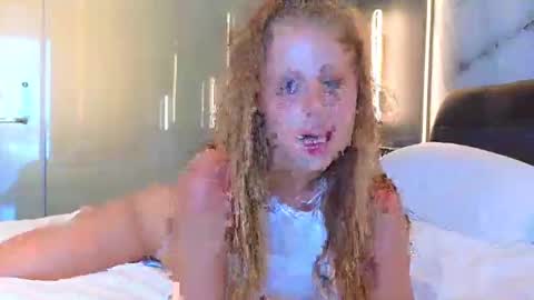 Sharleen online show from 12/27/24, 08:56