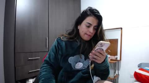 Snapshot of baby_roose chatting on 01/05/25, 10:10 Baby online show from 01/05/25, 10:10