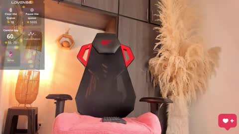 FOLLOW ME  online show from 11/23/25, 04:34