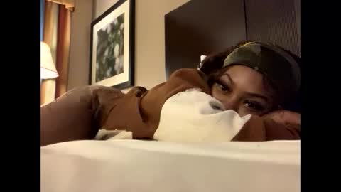 baby_tsunami online show from 12/09/24, 03:18