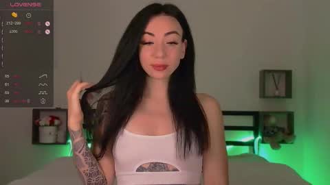 Baby Win online show from 10/12/25, 08:19