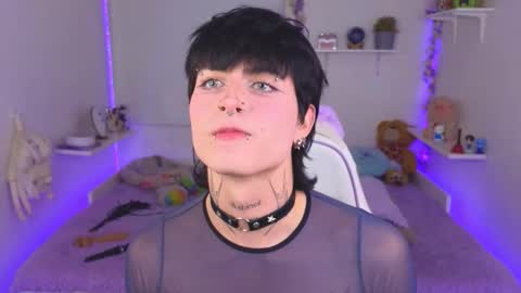  Dani  online show from 10/31/25, 08:48