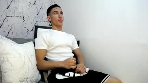 Snapshot of babyandy_ chatting on 04/19/26, 09:39 ANDY online show from 04/19/26, 09:39