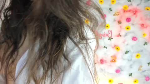 Aylin  online show from 02/06/25, 09:00