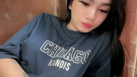 Snapshot of babyclarats chatting on 10/05/25, 02:32 Clara online show from 10/05/25, 02:32