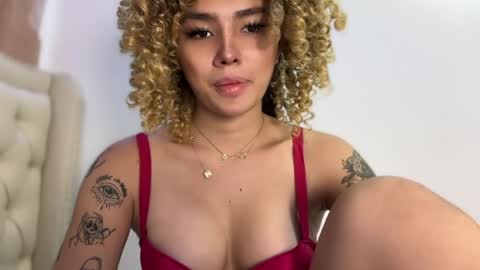 Clara online show from 05/22/26, 05:14