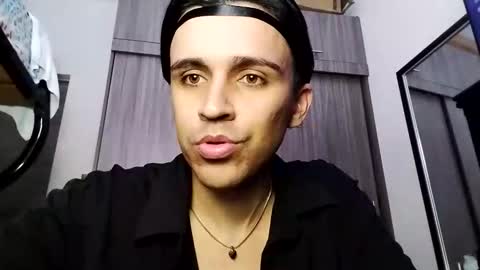 Snapshot of babydarkpink chatting on 10/19/25, 09:59 Dani online show from 10/19/25, 09:59