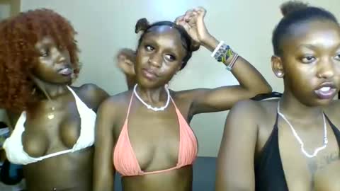 Snapshot of babydoll_230 chatting on 04/27/26, 04:05 Babydoll 230 online show from 04/27/26, 04:05
