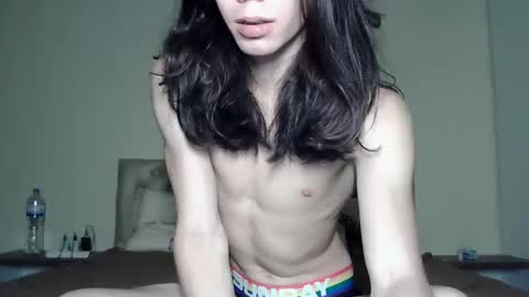 babyezhen online show from 10/11/25, 09:24