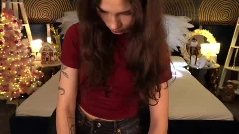 Sasha online show from 12/17/25, 08:15