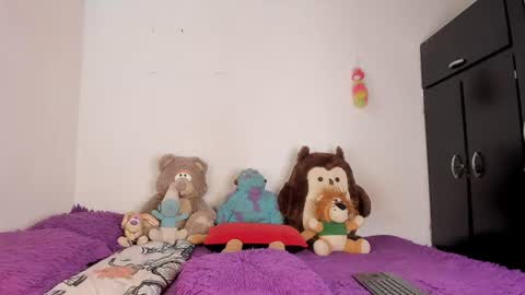 Snapshot of babyhorny_777 chatting on 06/25/26, 02:33 babyhorny_777 online show from 06/25/26, 02:33