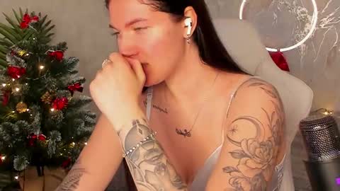 Sophia online show from 01/06/26, 05:33