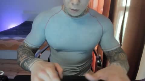 Snapshot of babylewisss chatting on 04/16/26, 01:23 Amil online show from 04/16/26, 01:23