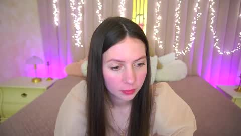 Lady Vi online show from 04/15/26, 12:56