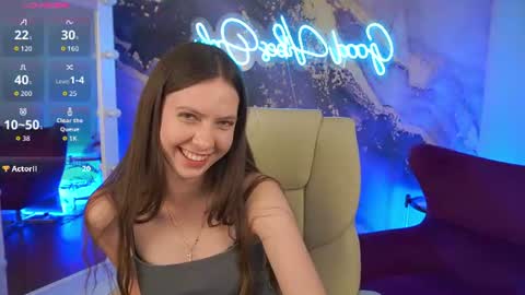 Lady Vi online show from 06/23/26, 08:18