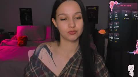 Snapshot of babymooon chatting on 12/15/25, 05:28 BabyMooon online show from 12/15/25, 05:28