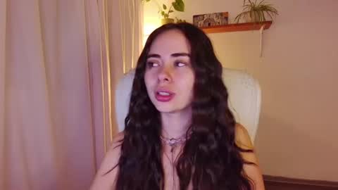 Snapshot of babyprincesstalia chatting on 08/08/26, 04:14 Talia online show from 08/08/26, 04:14