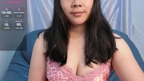 Snapshot of babyunicorn998 chatting on 11/01/25, 11:29 Baby Unicorn online show from 11/01/25, 11:29