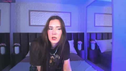 Snapshot of babyy_gloria chatting on 09/19/25, 05:02 Gloria online show from 09/19/25, 05:02