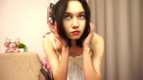 babyydolll69 online show from 10/23/25, 12:37