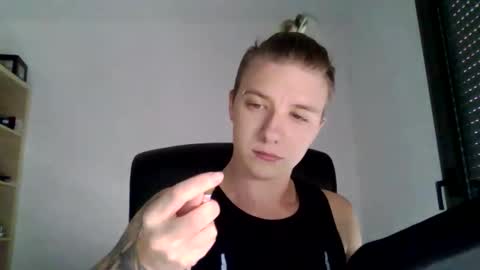 Honey online show from 10/22/25, 07:41