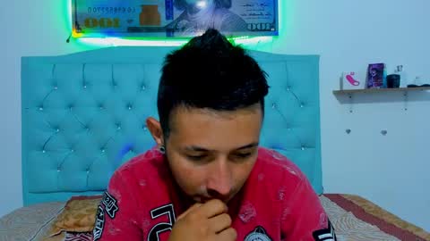 s   online show from 10/13/25, 07:47