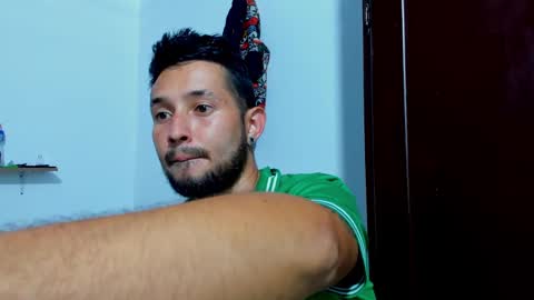 s   online show from 10/26/25, 06:47