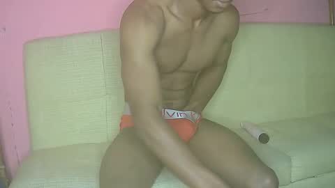 badaddo910342 online show from 02/07/26, 04:27