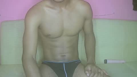 badaddo910342 online show from 02/18/26, 04:08