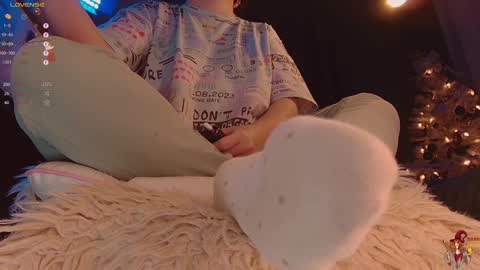 Snapshot of badassswitch chatting on 12/27/24, 01:28 Franki online show from 12/27/24, 01:28