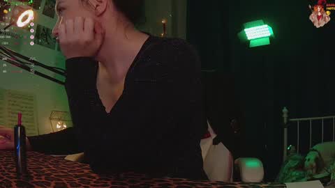 Snapshot of badassswitch chatting on 01/03/25, 10:40 Franki online show from 01/03/25, 10:40