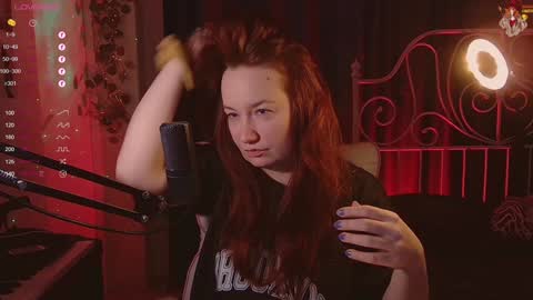 Snapshot of badassswitch chatting on 01/22/25, 12:59 Franki online show from 01/22/25, 12:59