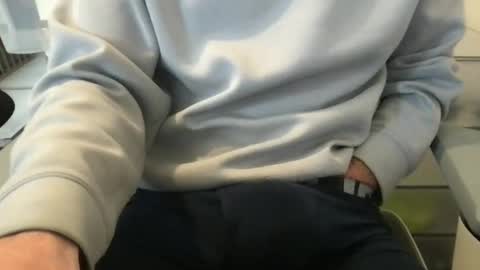 Snapshot of baddersguy13 chatting on 09/17/25, 10:39 baddersguy13 online show from 09/17/25, 10:39