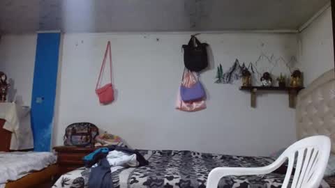 Snapshot of baddie_girl_xxx chatting on 02/27/25, 10:42 baddie_girl_xxx online show from 02/27/25, 10:42