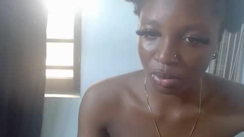 Snapshot of baddiebitchx chatting on 04/11/26, 11:25 baddiebitchx online show from 04/11/26, 11:25