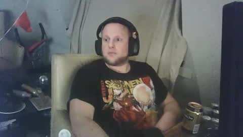 Snapshot of badg1406 chatting on 12/19/25, 01:23 BadG online show from 12/19/25, 01:23